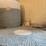 Tappeto intrecciato a mano