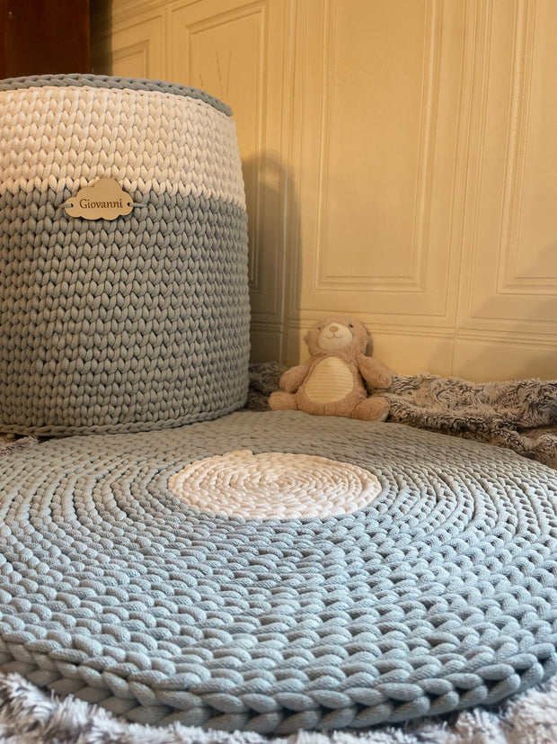 Tappeto intrecciato a mano